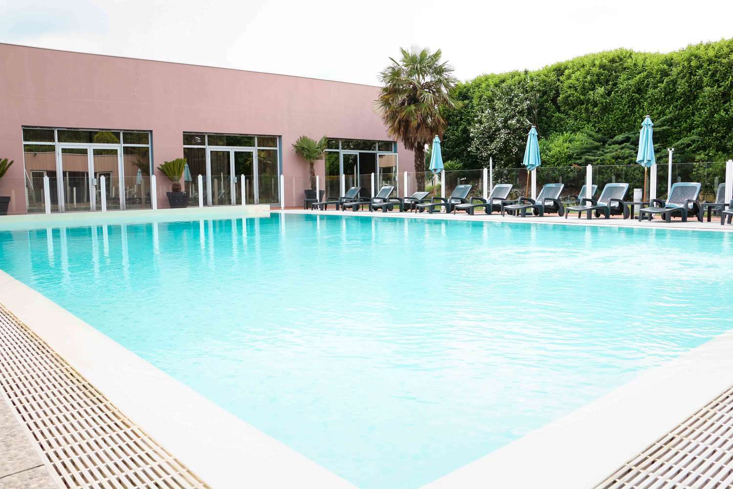 Best Western Plus Hotel Admiral La Tour-de-Salvagny Exterior photo