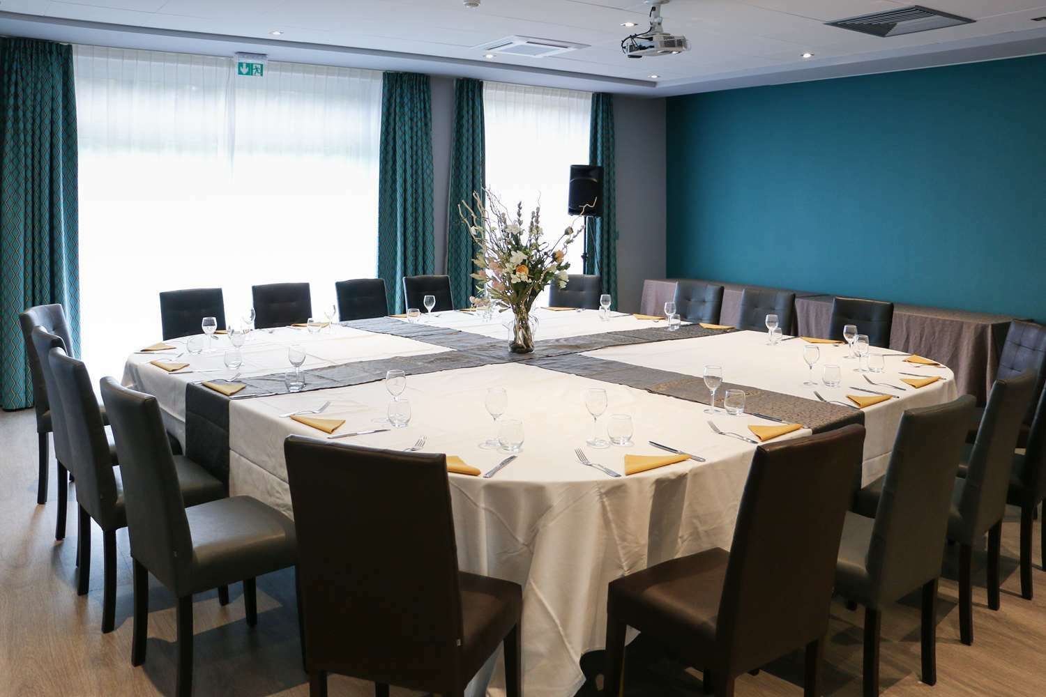 Best Western Plus Hotel Admiral La Tour-de-Salvagny Exterior photo