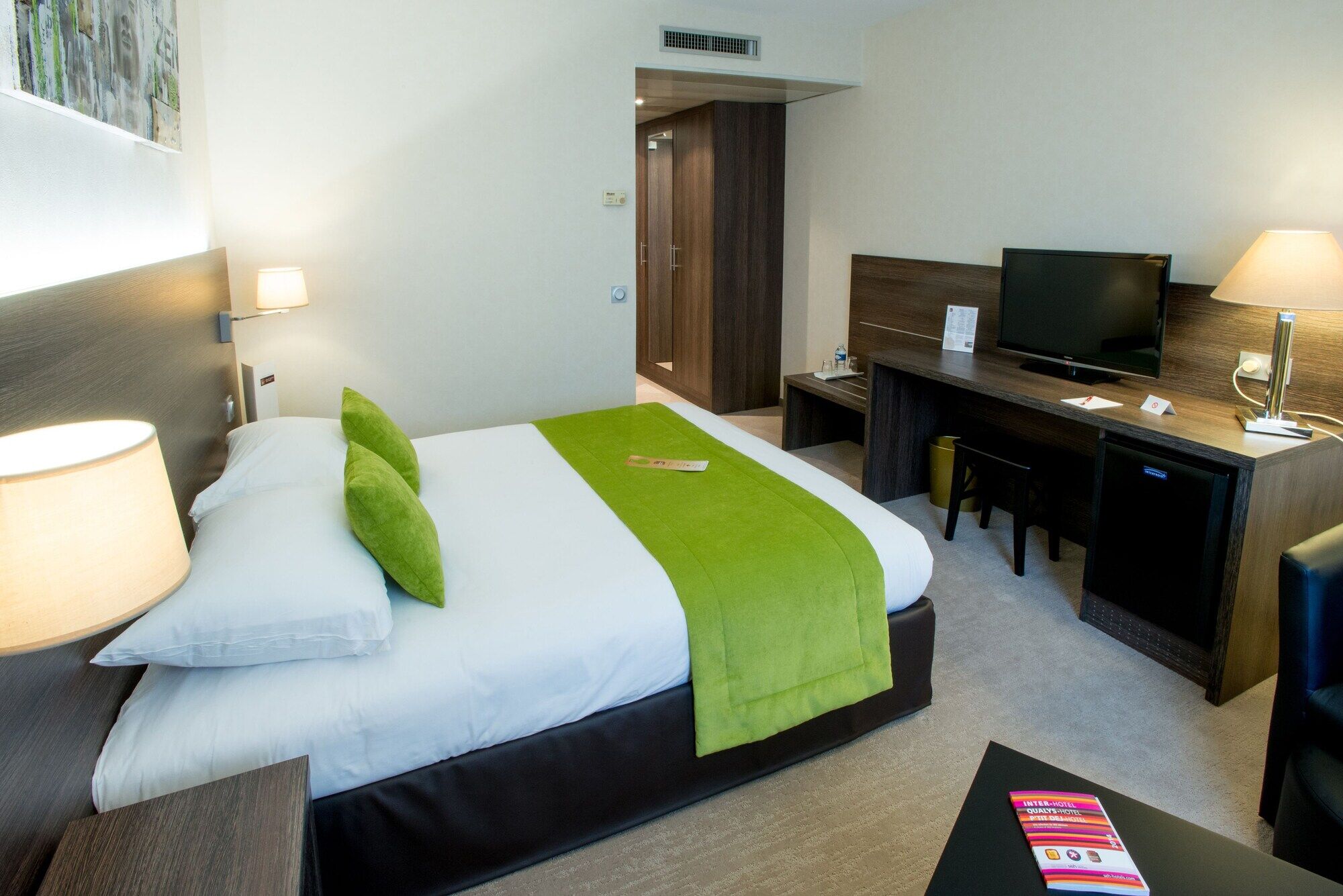 Best Western Plus Hotel Admiral La Tour-de-Salvagny Exterior photo